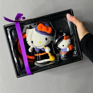 Halloween Hello Kitty Mug & Ceramic Figure